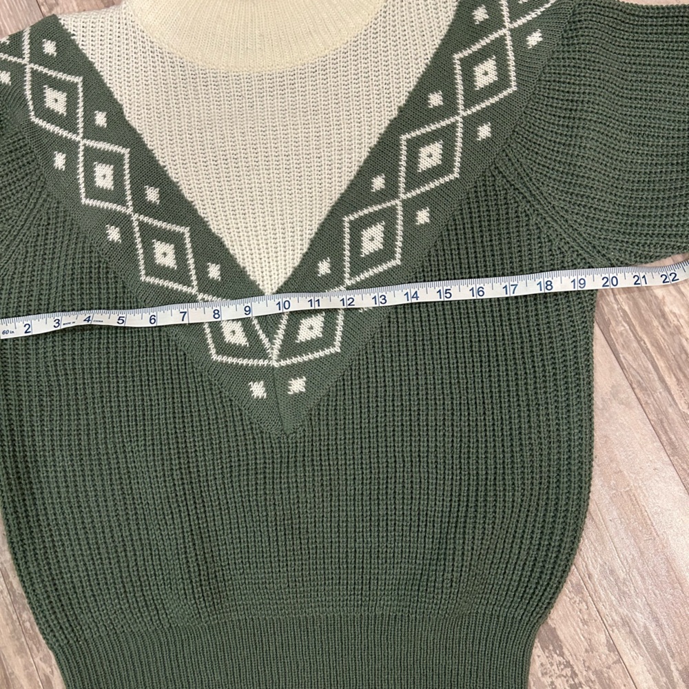 Cabin Creek Vintage Sweater - Picture 6 of 7